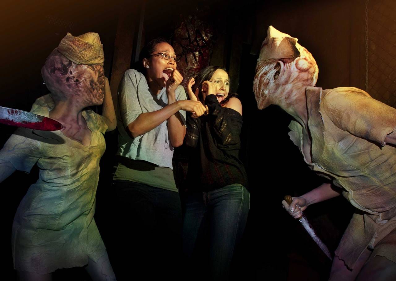 Silent Hill Maze Universal Halloween Horror Nights