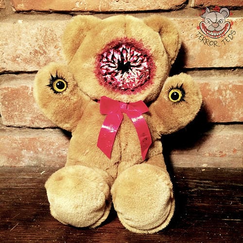 Bone cruncher Ted
