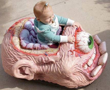 'Schattig' loopautootje: The Monster Stroller