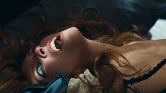 Sex, bloed en vampieren in trailer Kiss of the Damned