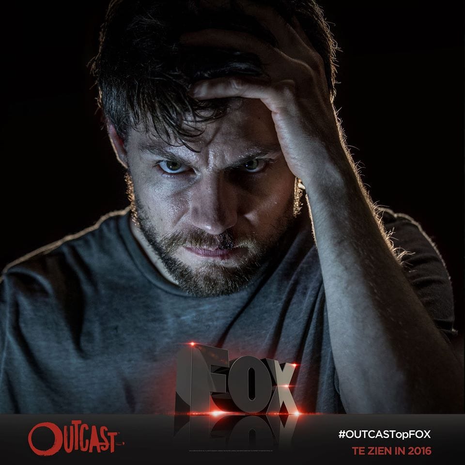 Eerste foto's en trailer Kirkman's Outcast tv-serie