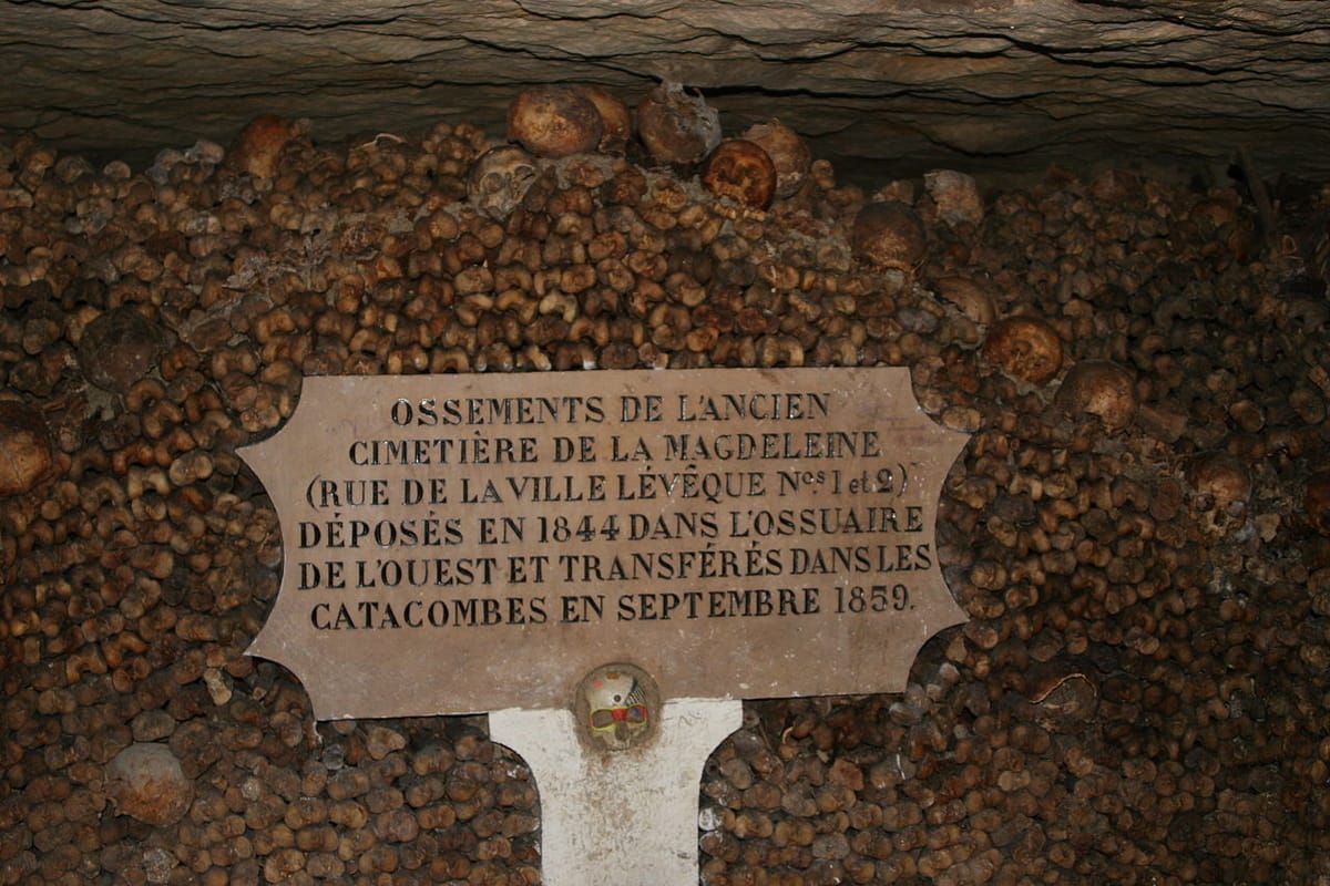 Vanuit huis op avontuur in de Catacomben van Parijs