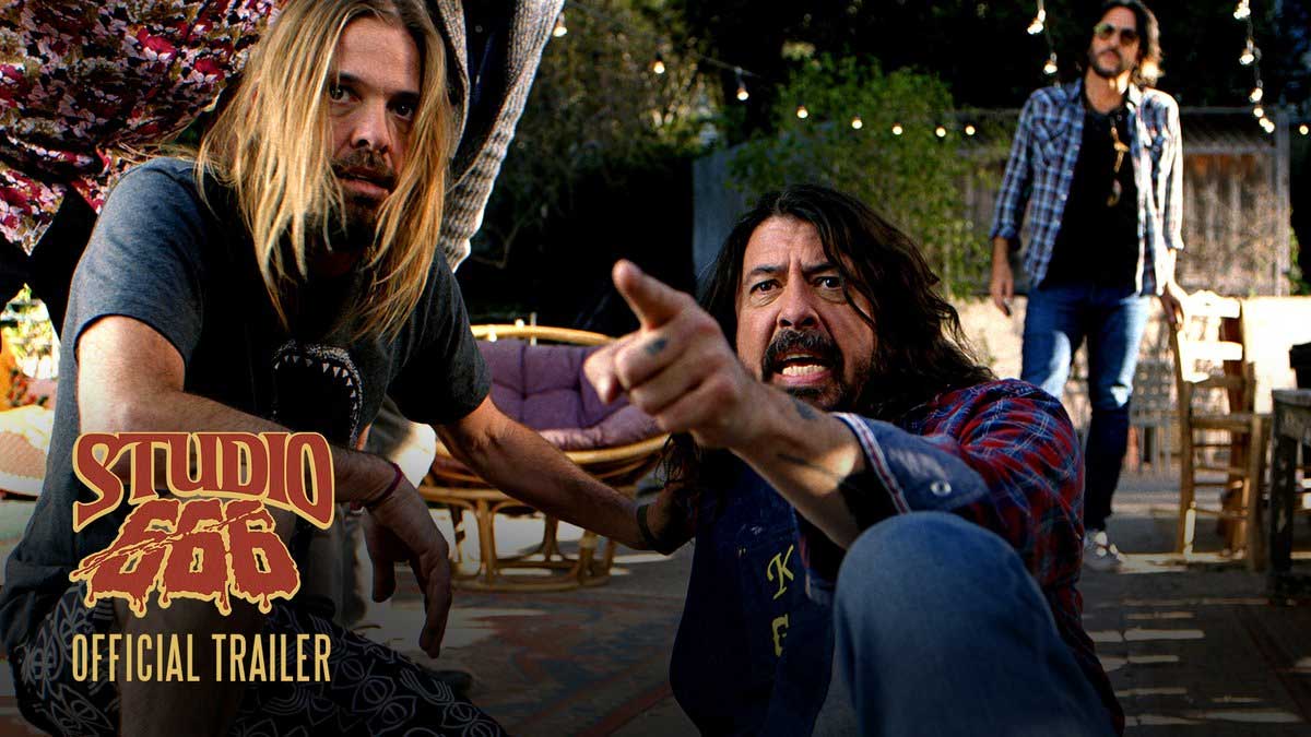 Foo Fighters spelen de hoofdrol in hun eigen demonische horrorfilm Studio 666! Bekijk hier de trailer