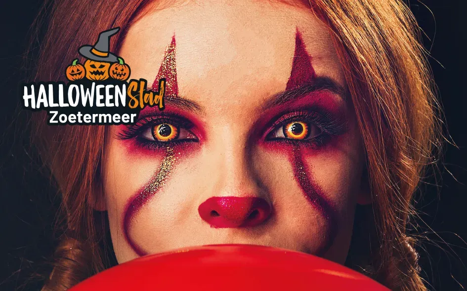 Advertentiebeeld van Halloweenstad Zoetermeer waarop een jonge vrouw met Pennywise schmink staat afgebeeld