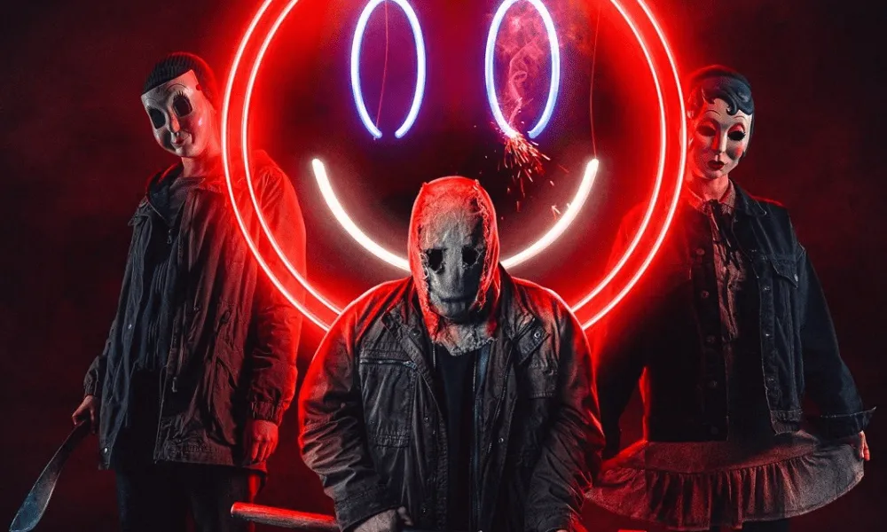 Recensie The Strangers: Chapter 2 - Achtervolgen tot je er dood bij neervalt
