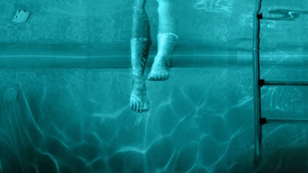 Recensie Night Swim: zullen we het laten zwemmen?